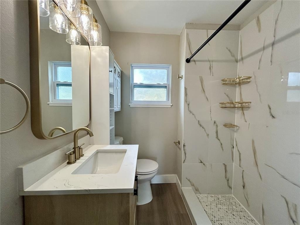 706 E Flora Street - Photo 7