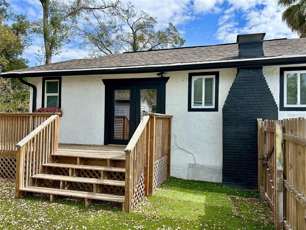 706 E Flora Street - Photo 2
