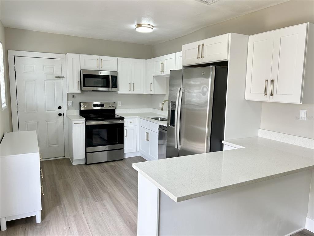 706 E Flora Street - Photo 4