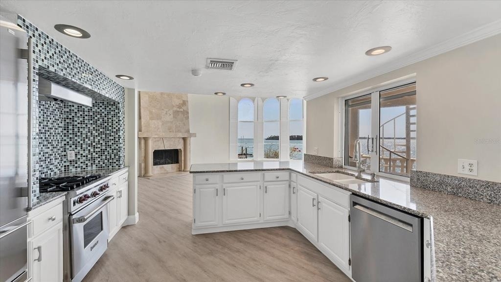 120 Sands Point Drive - Photo 10