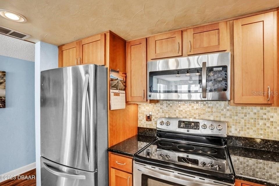 2947 S Atlantic Avenue - Photo 11