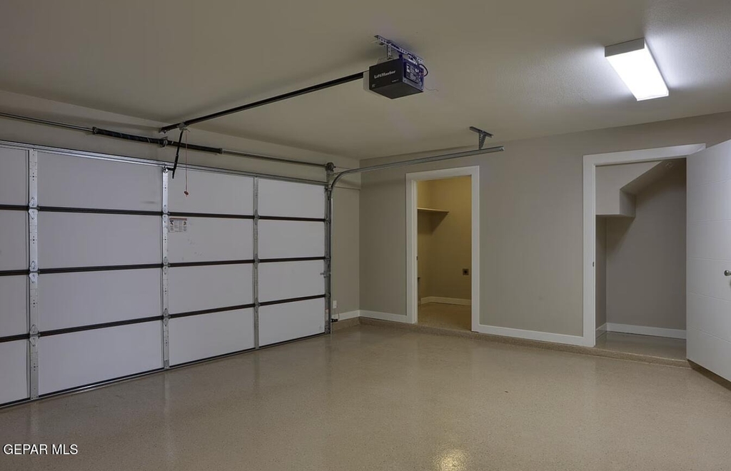 410 Thorn Avenue - Photo 17