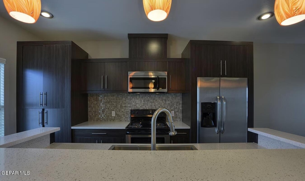 410 Thorn Avenue - Photo 8