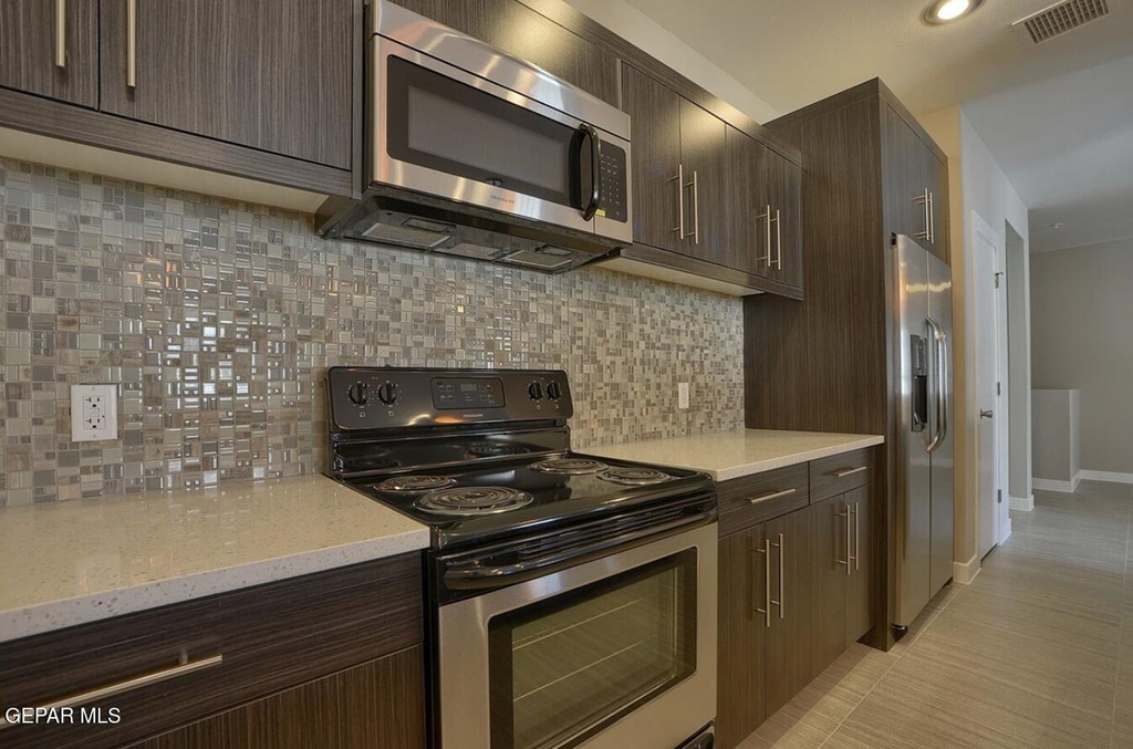 410 Thorn Avenue - Photo 4