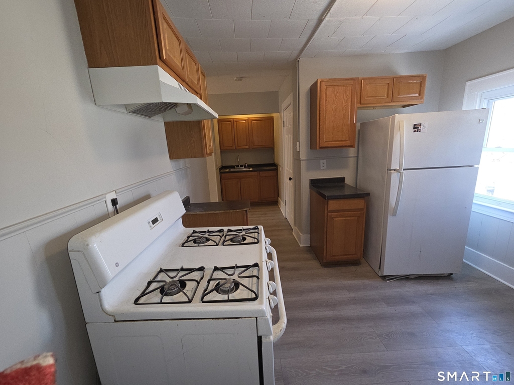 250 Bassett Street - Photo 2