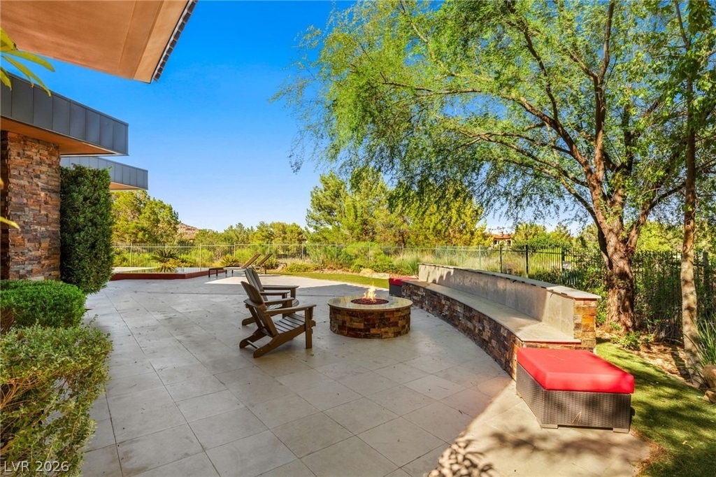 2 Castle Oaks Court - Photo 47