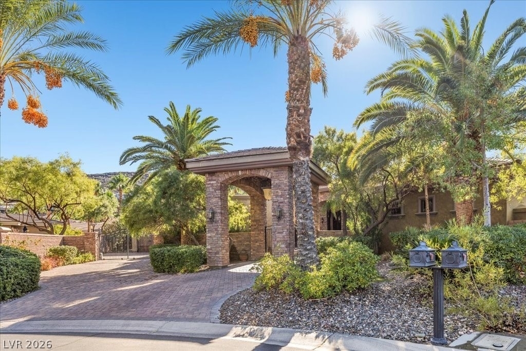 514 Mandalay Court - Photo 1