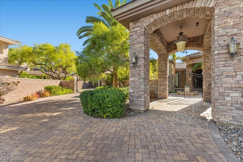 514 Mandalay Court - Photo 8