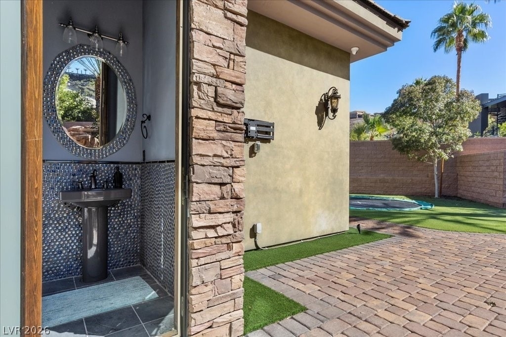 514 Mandalay Court - Photo 87