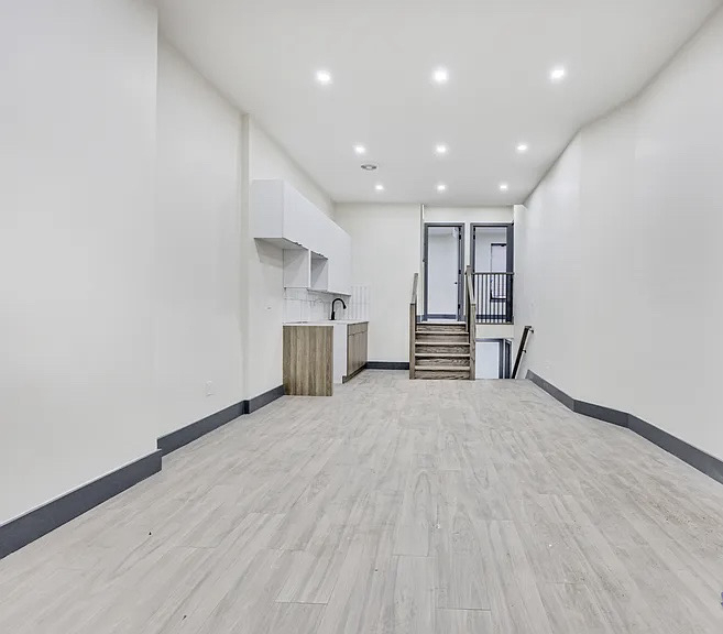 2414 Pacific Street - Photo 7