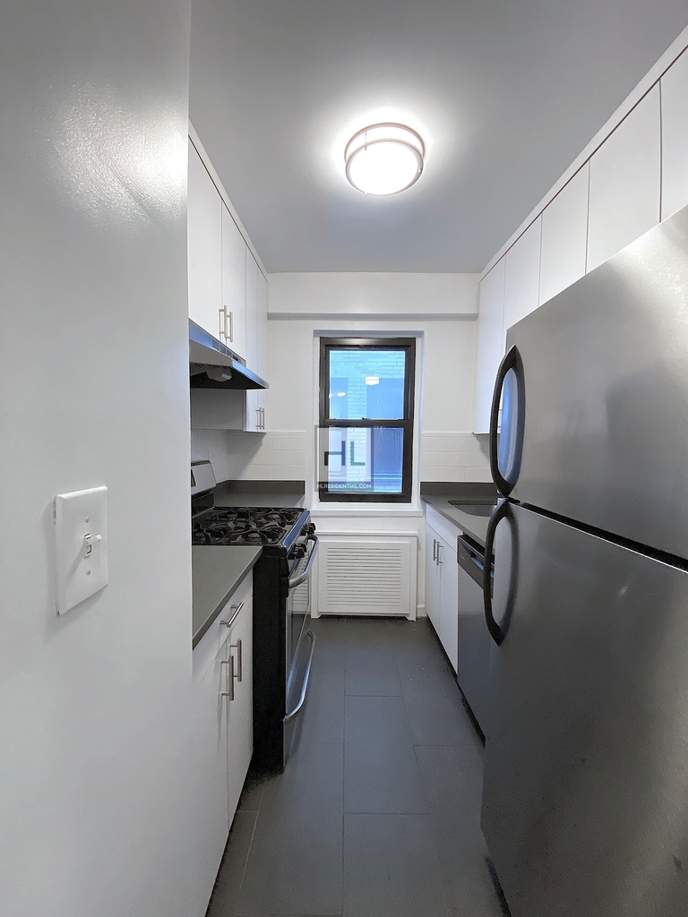 East 56th Street - Photo 1