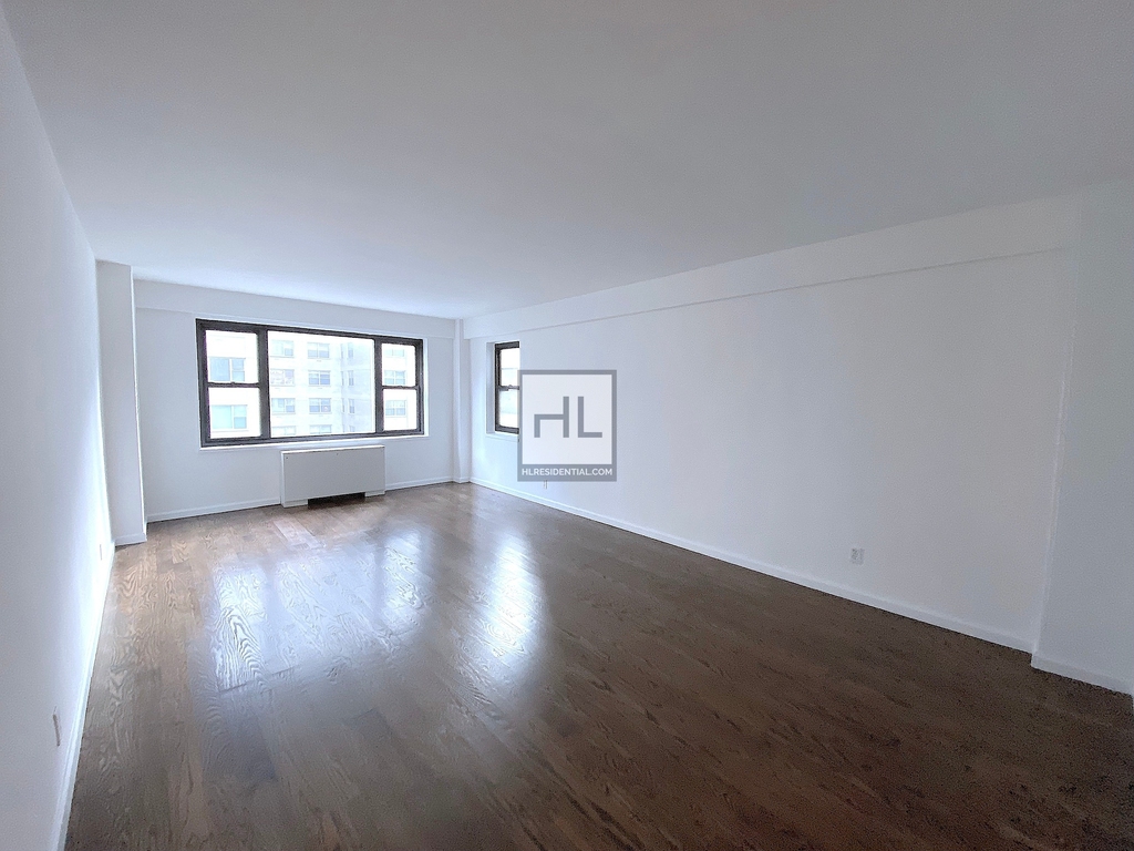 East 56th Street - Photo 0