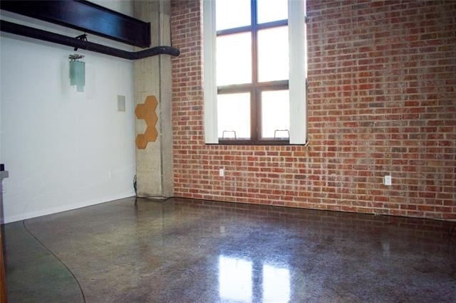 3110 Thomas Avenue - Photo 3