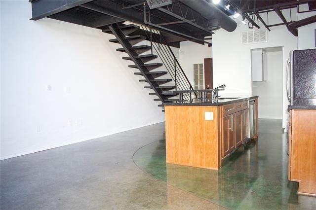 3110 Thomas Avenue - Photo 2