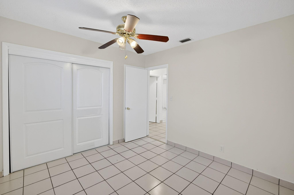 2500 Sw 18th Terrace - Photo 23
