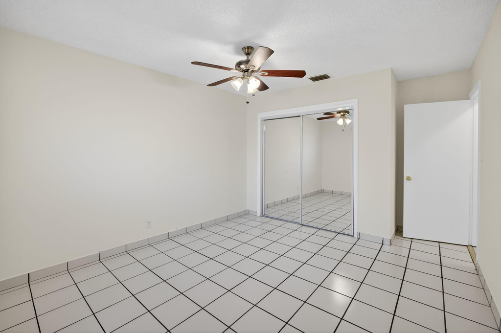 2500 Sw 18th Terrace - Photo 16