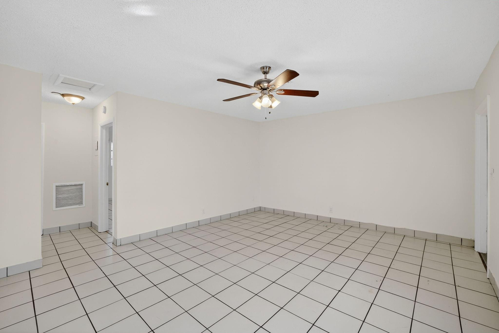 2500 Sw 18th Terrace - Photo 7