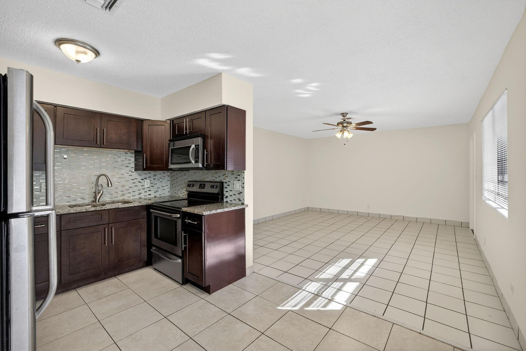 2500 Sw 18th Terrace - Photo 10