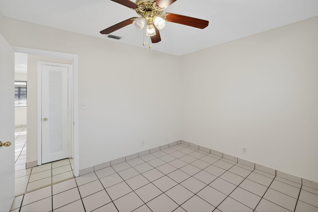 2500 Sw 18th Terrace - Photo 24