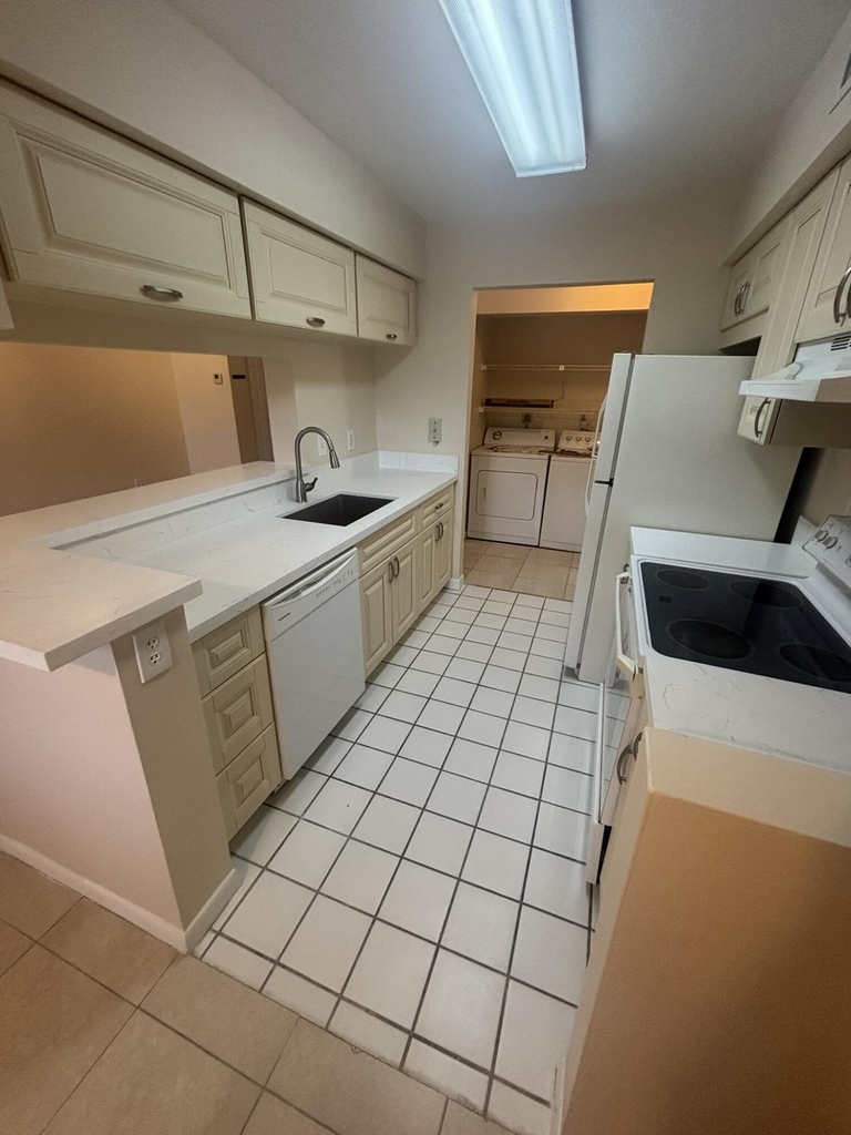 9833 Westview Drive - Photo 6