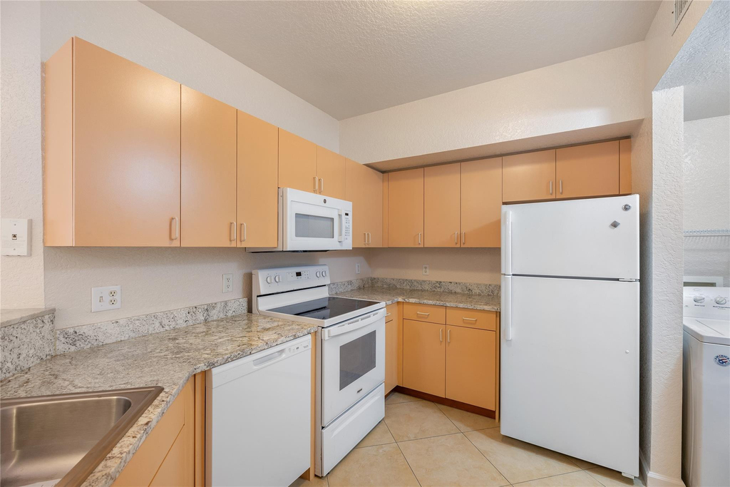1204 Belmont Lane - Photo 7