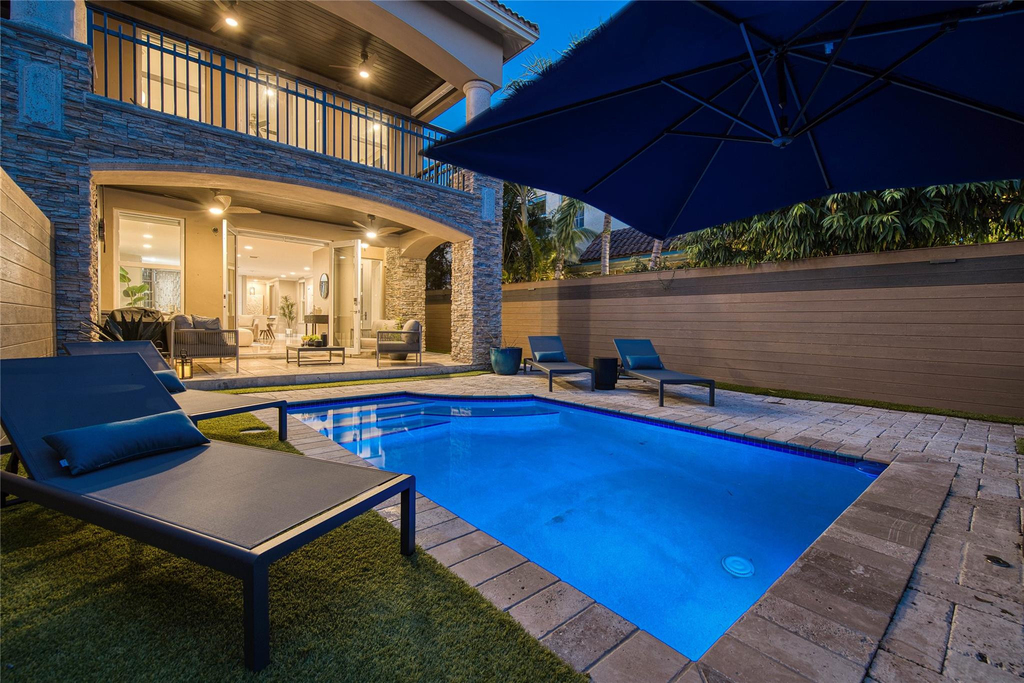1215 Ne 1st Street - Photo 9