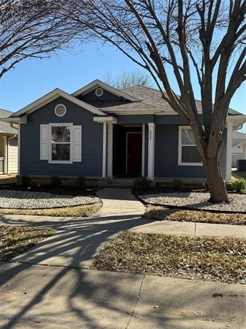 6925 Planters Row Drive - Photo 0