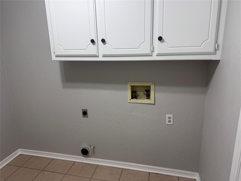 12216 Sylvester Drive - Photo 6