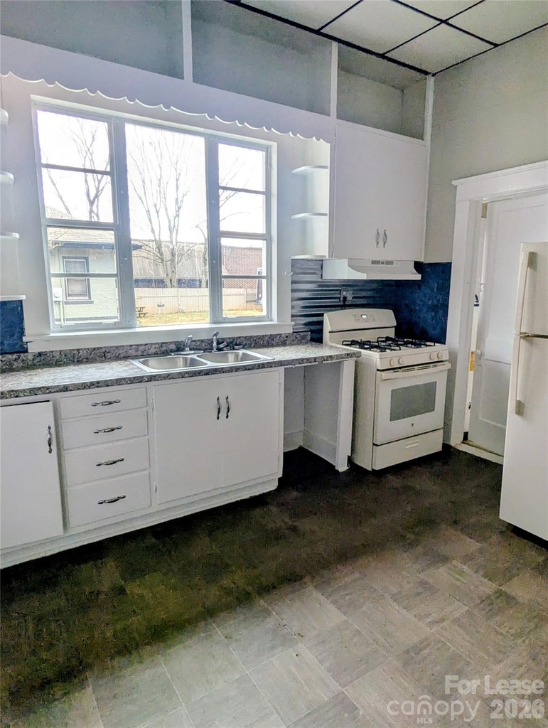 936 W Front Street - Photo 7