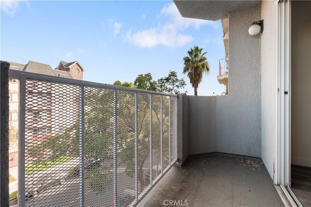 1246 W 30th Street - Photo 16