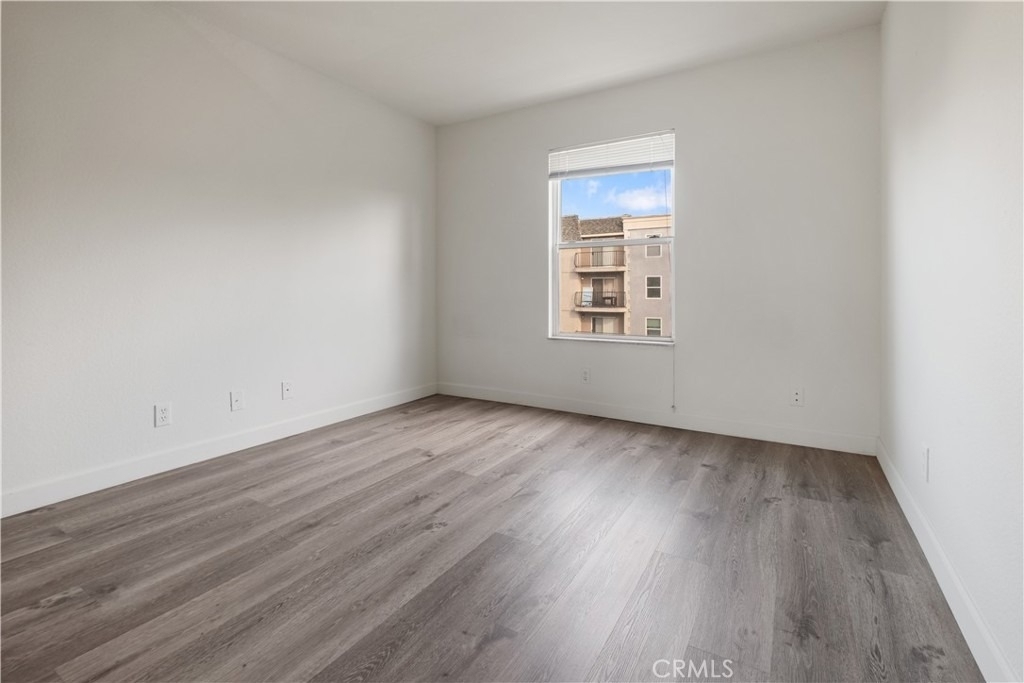 1246 W 30th Street - Photo 10