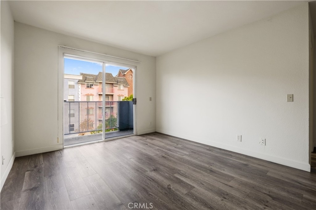1246 W 30th Street - Photo 28