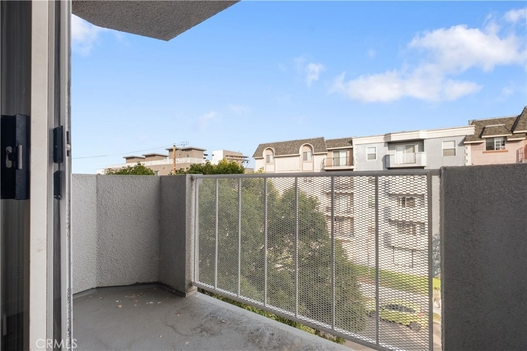 1246 W 30th Street - Photo 15