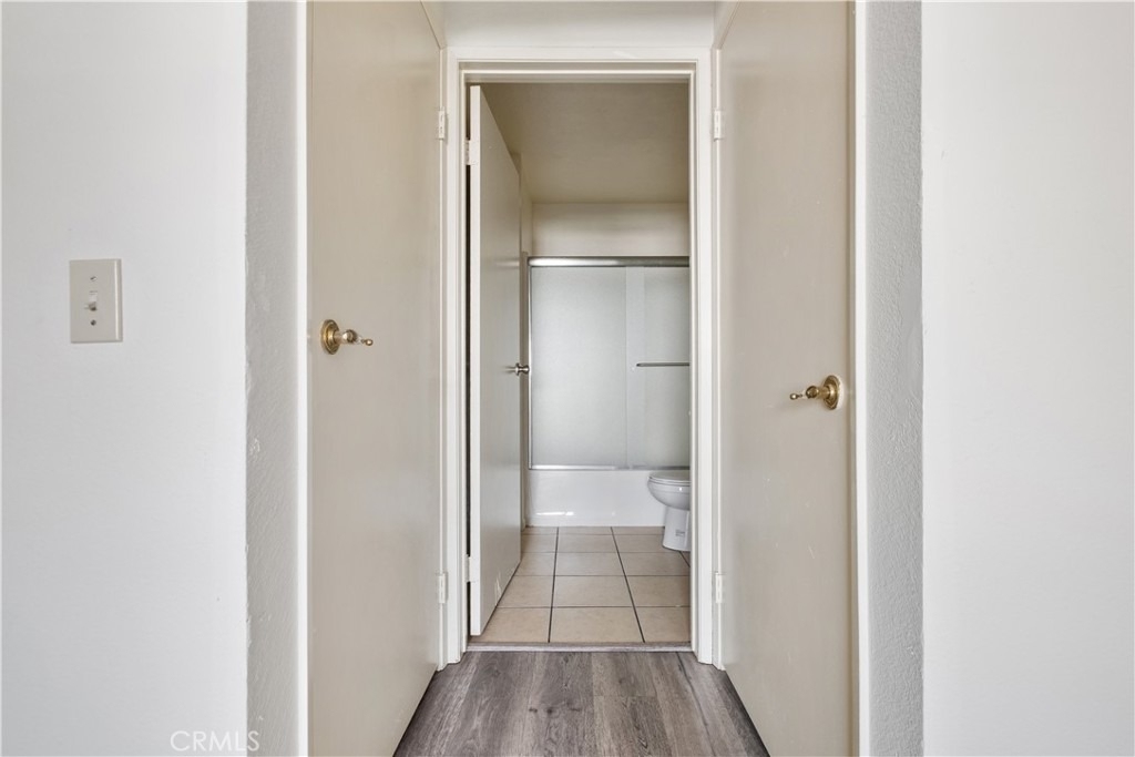 1246 W 30th Street - Photo 6
