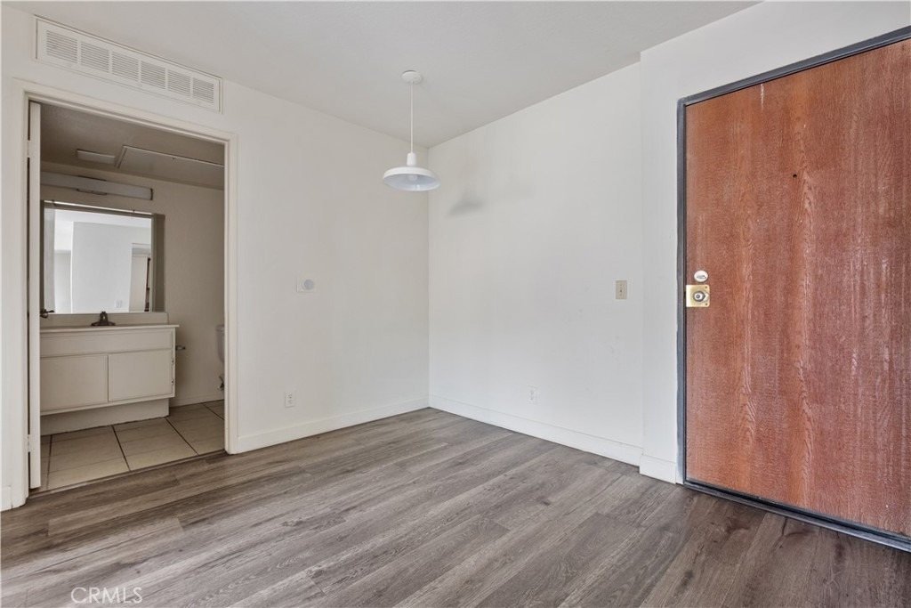 1246 W 30th Street - Photo 14