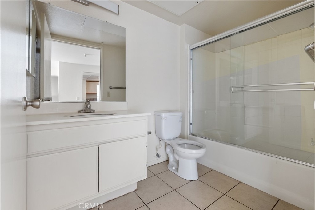 1246 W 30th Street - Photo 8