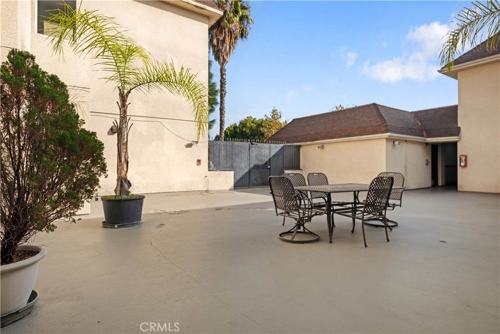 1246 W 30th Street - Photo 22