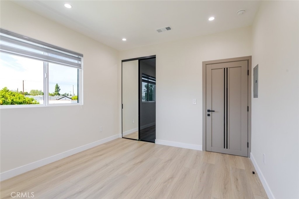 11112 1/2 Emelita Street - Photo 11