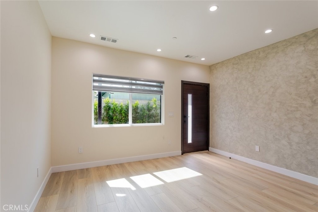 11120 Emelita Street - Photo 1