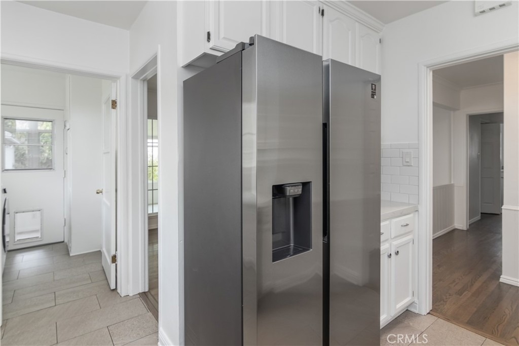 8129 Darby Avenue - Photo 13