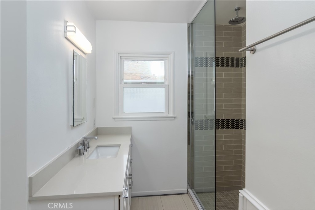 8129 Darby Avenue - Photo 15