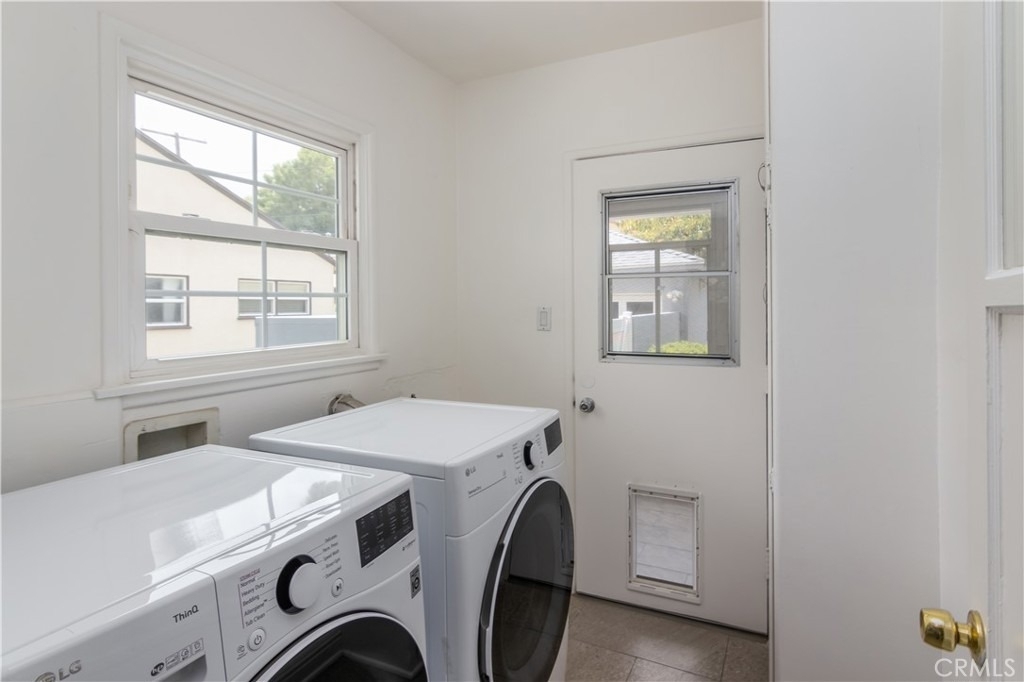 8129 Darby Avenue - Photo 19