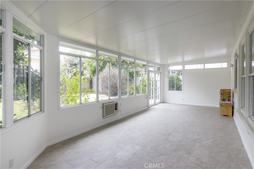 8129 Darby Avenue - Photo 20