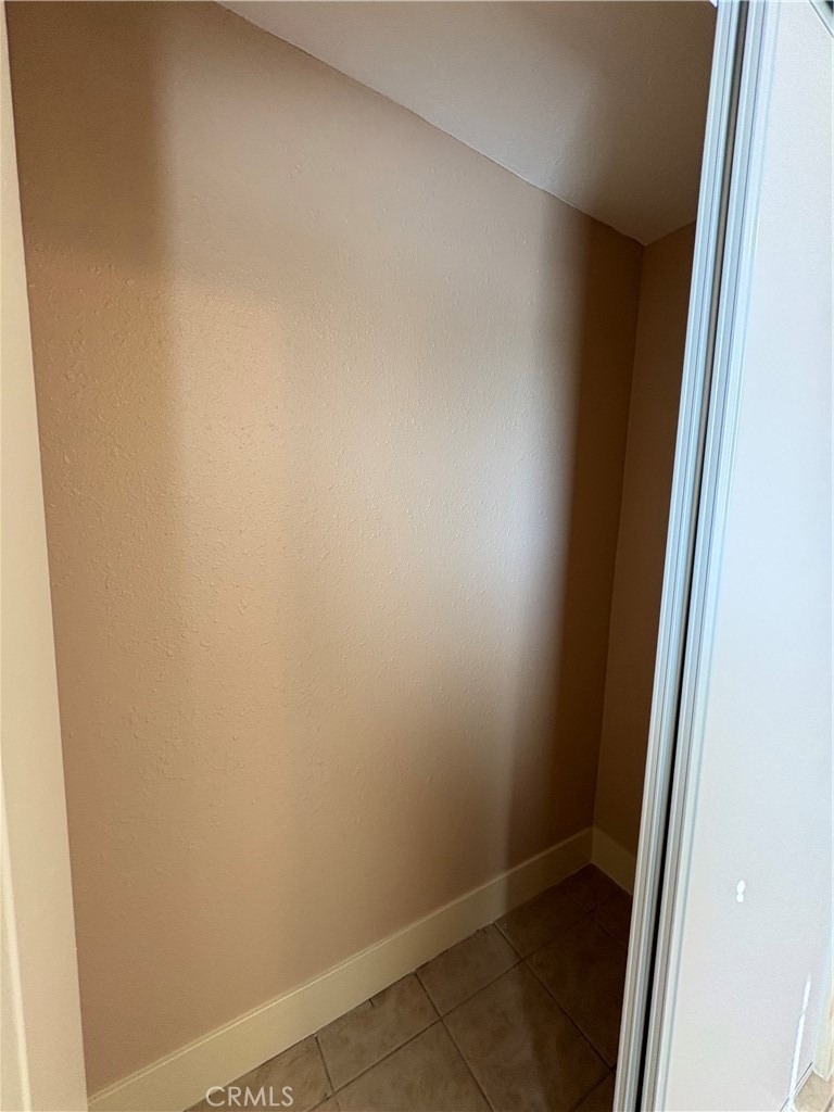 1156 E 17th - Photo 19