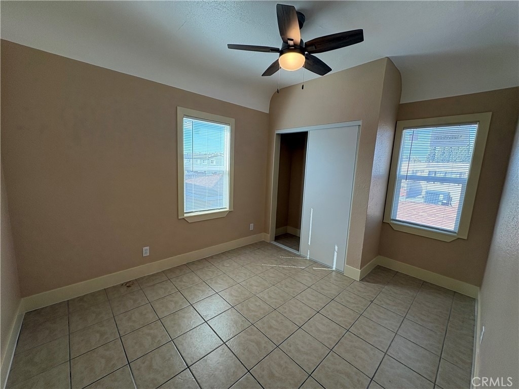 1156 E 17th - Photo 15