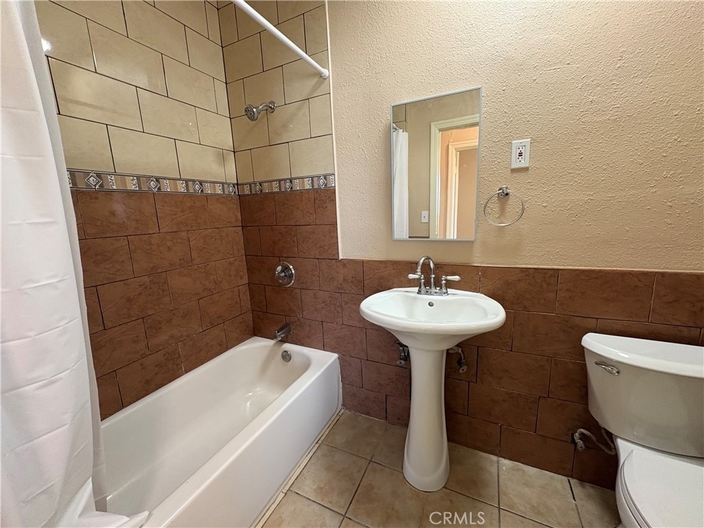 1156 E 17th - Photo 13
