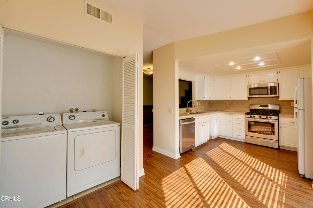 747 E California Boulevard - Photo 9