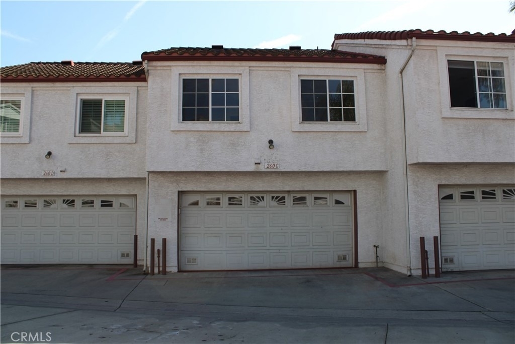 260 E Beverly Boulevard - Photo 2