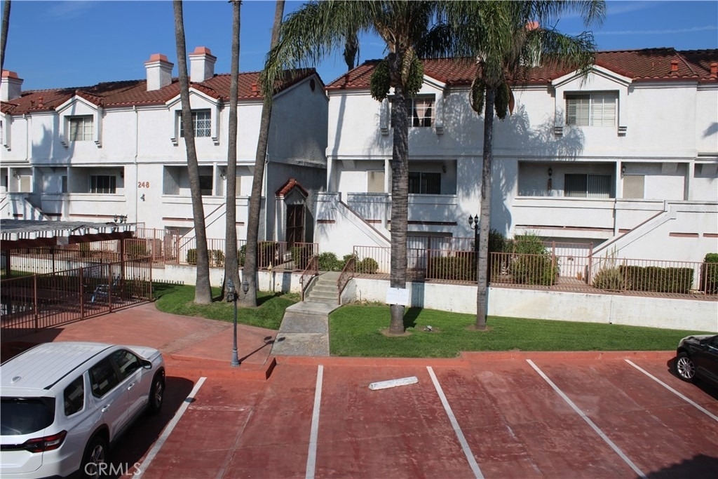 260 E Beverly Boulevard - Photo 15