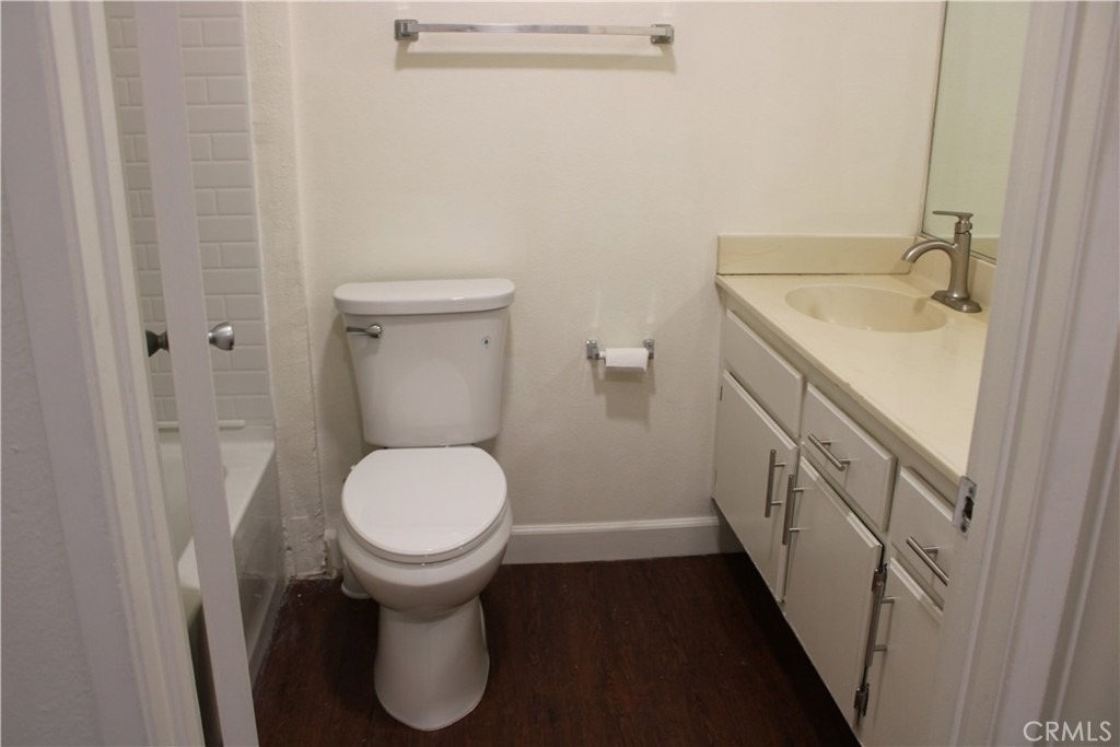 260 E Beverly Boulevard - Photo 9